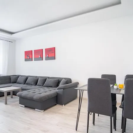 Karadzicova 15 Min To The Centre On Foot Apartman *