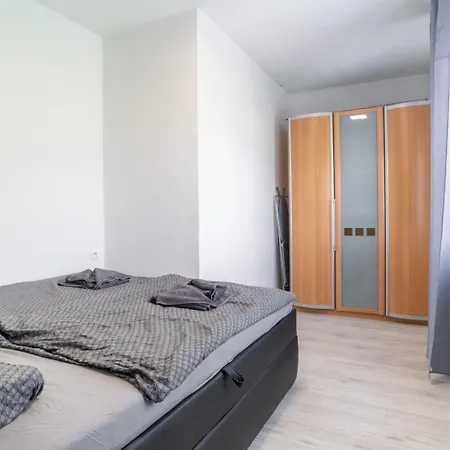 Apartment Karadzicova 15 Min To The Centre On Foot *